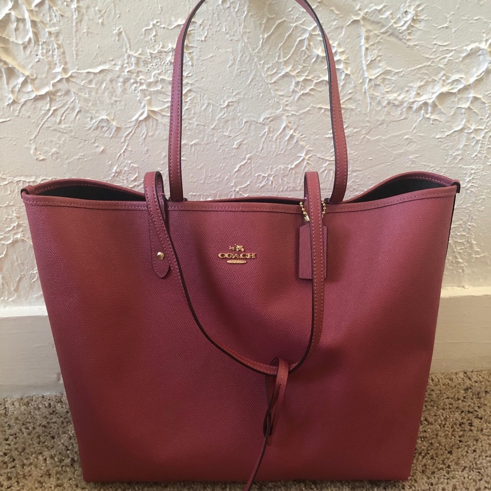 COACH BAG/ TOTE- REVERSIBLE
